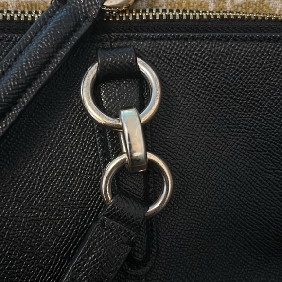 Coach medium tote. - Picture 3 of 7